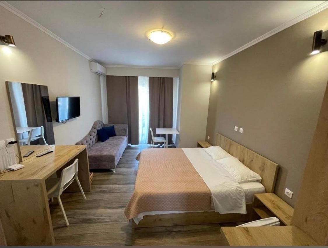 Resol Hotel Ksamil Exteriör bild
